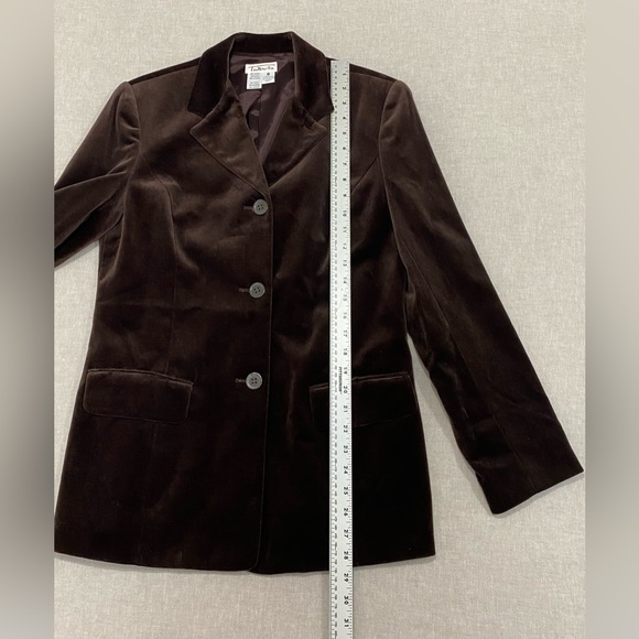 Talbots Dark Brown Velvet Blazer Sz 8 Front Buttons Business Office wear - Picture 10 of 13